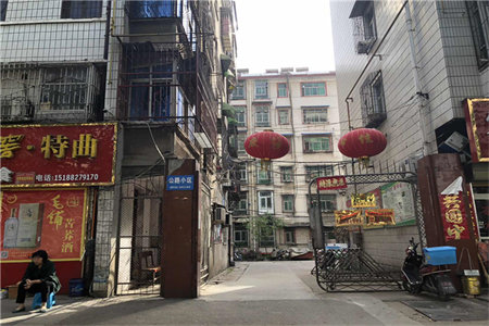 城南德馨花园3室2厅1卫108万107m2出售